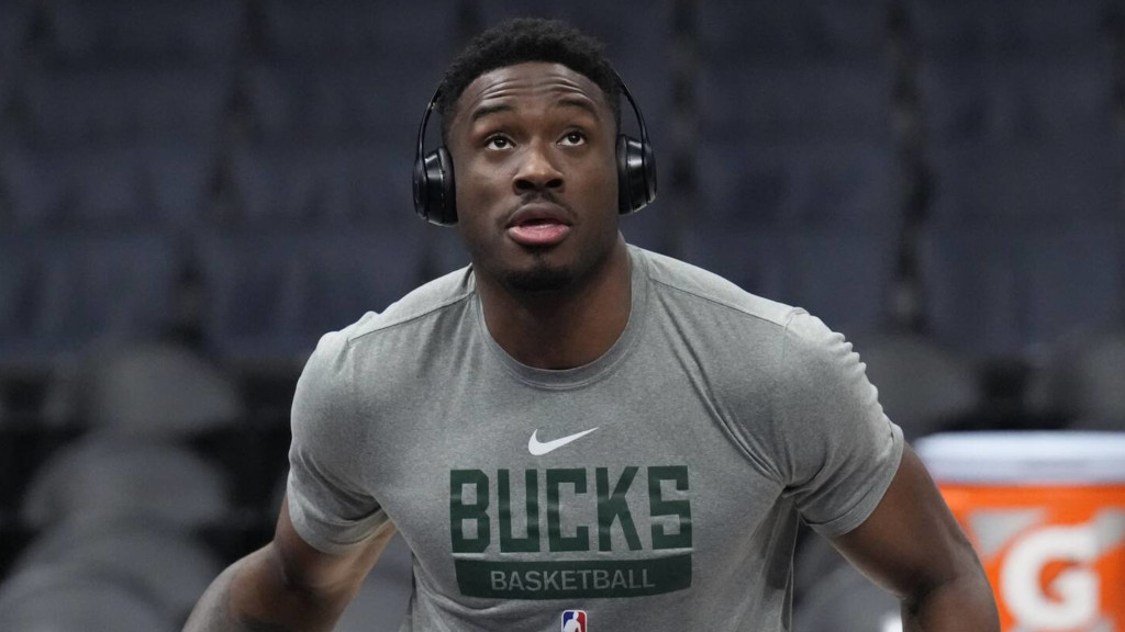 bucks-re-sign-thanasis-antetokounmpo