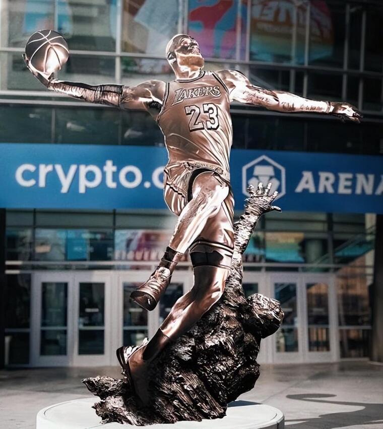 NBA / 父子同台仍有戲!詹姆斯指導布萊斯練球,布朗尼按讚,這是把希望寄託在小兒子身上?-黑特籃球-NBA新聞影音圖片分享社區