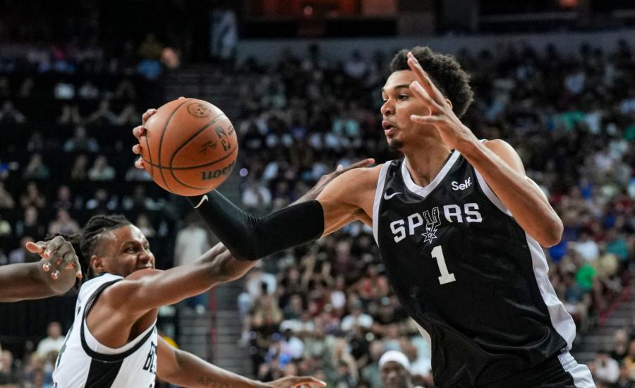Victor Wembanyama with the one hand punch | NBA.com