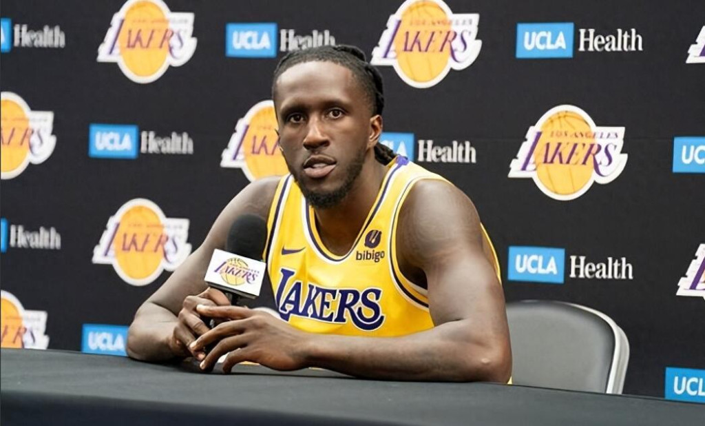 NBA / 熱身賽湖人喜提首勝,里夫斯18分練級成功,經歷世界盃後他成長太多!-黑特籃球-NBA新聞影音圖片分享社區
