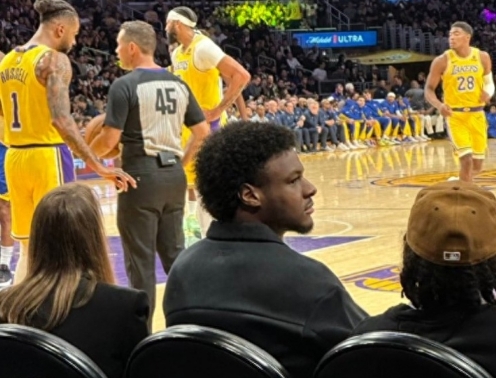 NBA / 湖人半場70比63領先勇士!AD砍11+6籃板,老詹12+5助攻,Curry砍12+4助攻(影)-黑特籃球-NBA新聞影音圖片分享社區