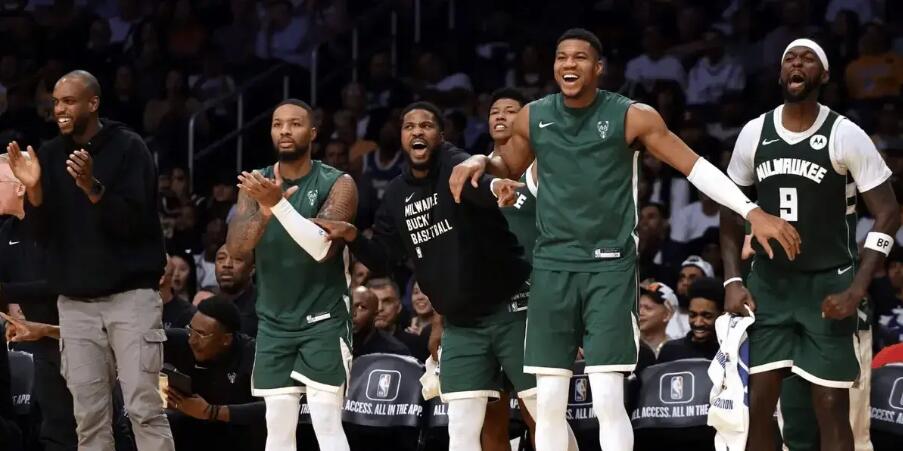 NBA / 字母哥迎來最強幫手!里拉德首秀狂砍39分,末節連續得分接管比賽!(影)-黑特籃球-NBA新聞影音圖片分享社區