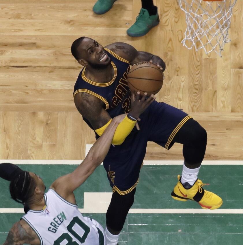 NBA / 為何說不要羨慕詹姆斯和杜蘭特的億萬資產?用6張相片給你答案,他們的犧牲超乎你的想象!-黑特籃球-NBA新聞影音圖片分享社區