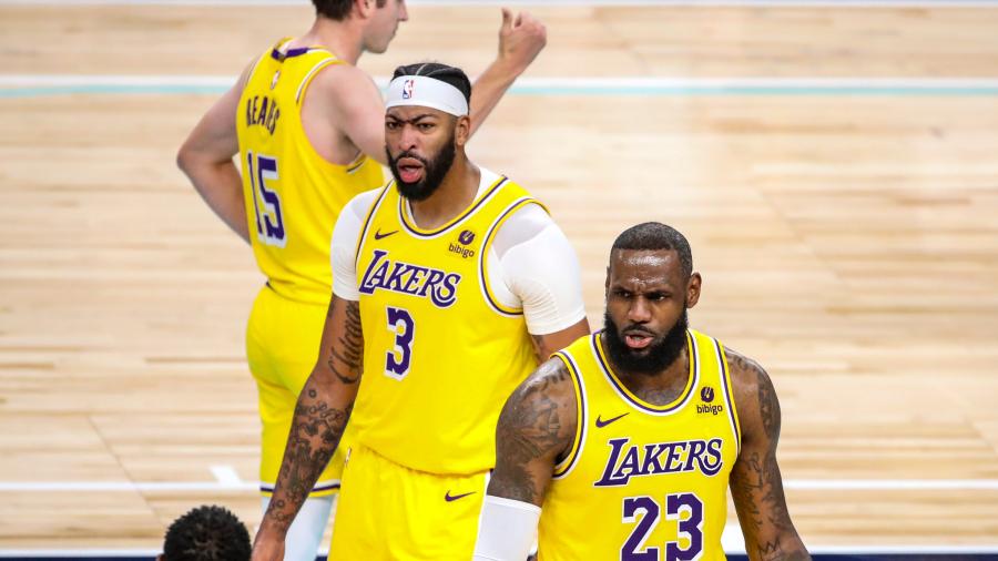 Lakers' LeBron James redefines NBA longevity in his 21st season
