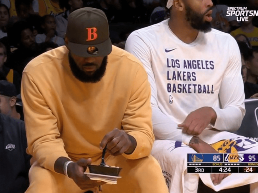 Lakers Great Michael Cooper Chides LeBron James for Eating on Bench During  Game - Sports Illustrated