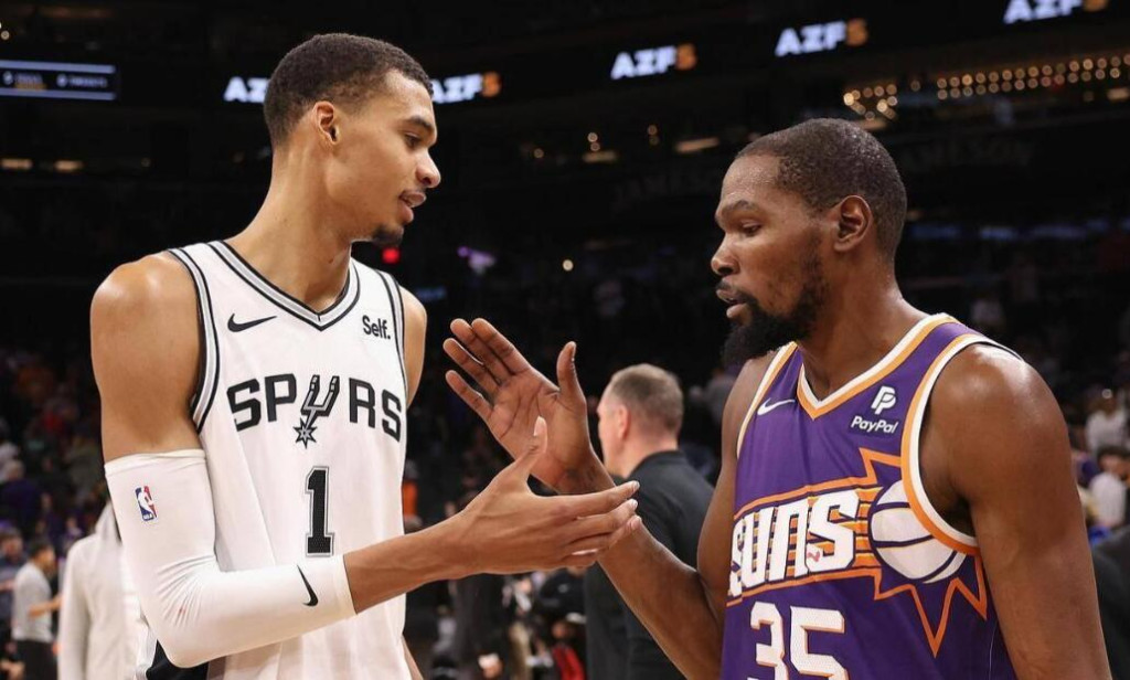 NBA / 溫班亞瑪能統治NBA嗎?杜蘭特表情已經給出答案,他看到了年輕的自己!-黑特籃球-NBA新聞影音圖片分享社區