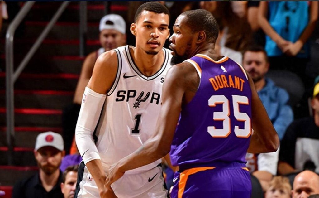 NBA / 溫班亞瑪能統治NBA嗎?杜蘭特表情已經給出答案,他看到了年輕的自己!-黑特籃球-NBA新聞影音圖片分享社區