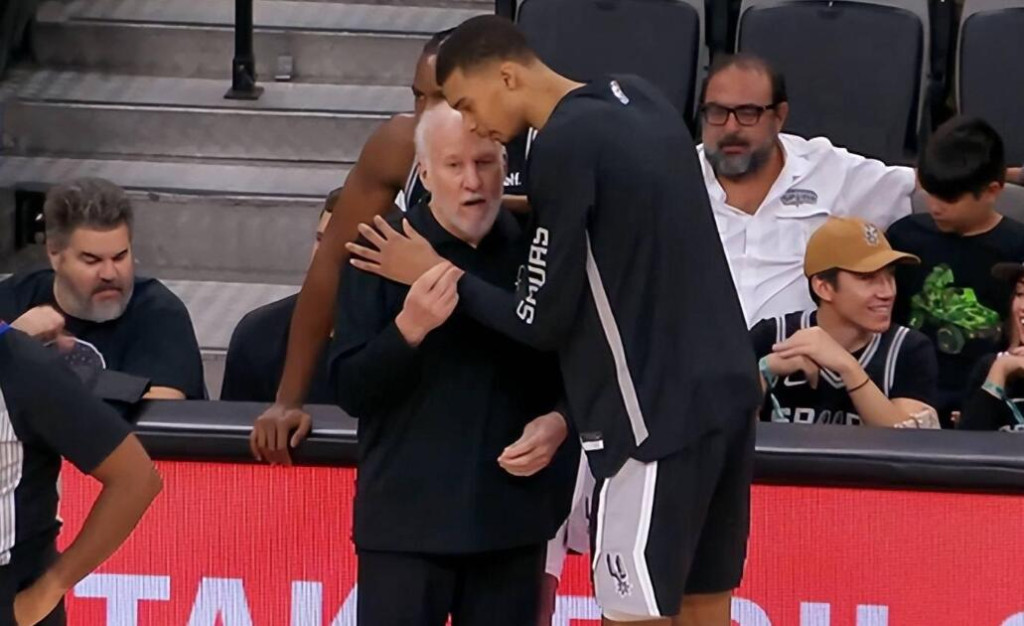 NBA / 溫班亞瑪能統治NBA嗎?杜蘭特表情已經給出答案,他看到了年輕的自己!-黑特籃球-NBA新聞影音圖片分享社區