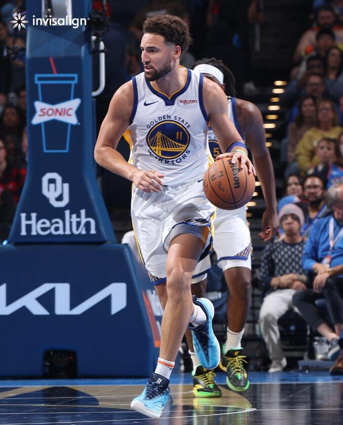 NBA / 【影片】「浪花兄弟」輪流上演0.2秒絕殺!勇士社媒發文慶祝,4戰全勝完美化身客場龍!-黑特籃球-NBA新聞影音圖片分享社區
