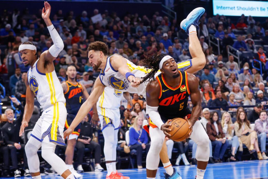 NBA / 【影片】「浪花兄弟」輪流上演0.2秒絕殺!勇士社媒發文慶祝,4戰全勝完美化身客場龍!-黑特籃球-NBA新聞影音圖片分享社區