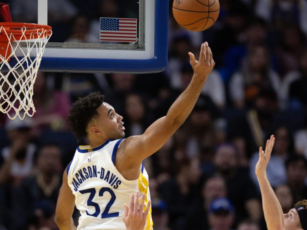 NBA / 【影片】「浪花兄弟」輪流上演0.2秒絕殺!勇士社媒發文慶祝,4戰全勝完美化身客場龍!-黑特籃球-NBA新聞影音圖片分享社區