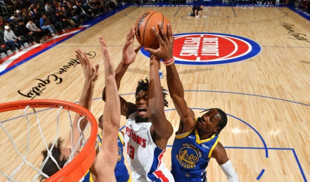 NBA / 【影片】11分鐘0分…勇士榜眼棄子徹底變水貨,遭小將穆迪頭上搶板再得分成最真實寫照!-黑特籃球-NBA新聞影音圖片分享社區
