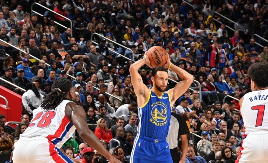 NBA / 【影片】11分鐘0分…勇士榜眼棄子徹底變水貨,遭小將穆迪頭上搶板再得分成最真實寫照!-黑特籃球-NBA新聞影音圖片分享社區