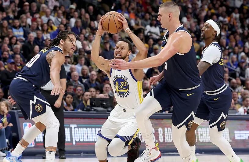 NBA / 柯瑞僅17中6,誰注意金塊對柯瑞的防守方式?堪稱教科書級別的防守!-黑特籃球-NBA新聞影音圖片分享社區