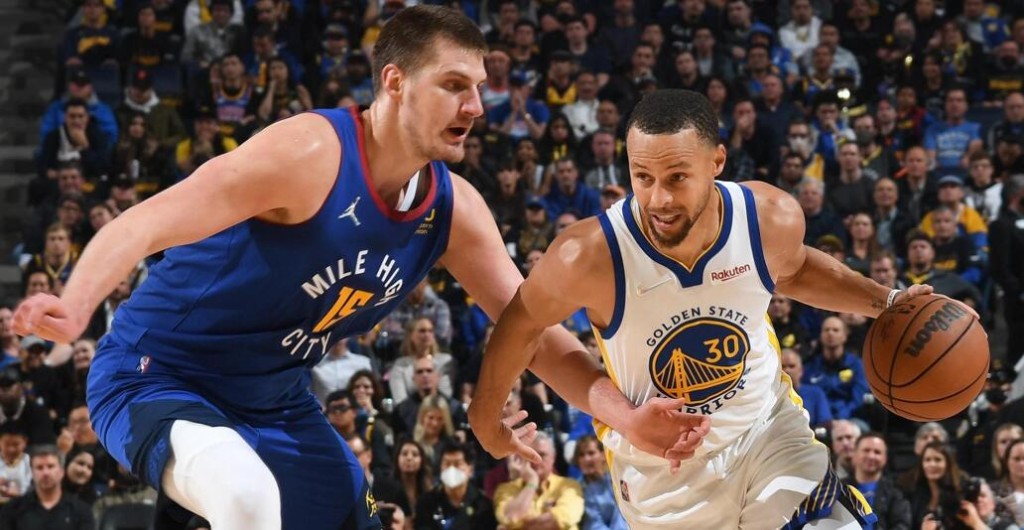 NBA / 柯瑞僅17中6,誰注意金塊對柯瑞的防守方式?堪稱教科書級別的防守!-黑特籃球-NBA新聞影音圖片分享社區