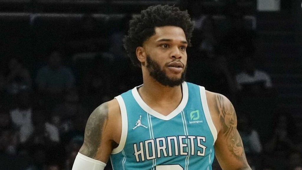 hornets-decision-on-troubled-forward