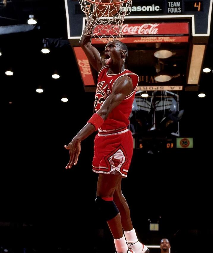 NBA / 最容易被包夾的五大球星,杜蘭特落選,科比柯瑞上榜,喬丹最誇張!-黑特籃球-NBA新聞影音圖片分享社區