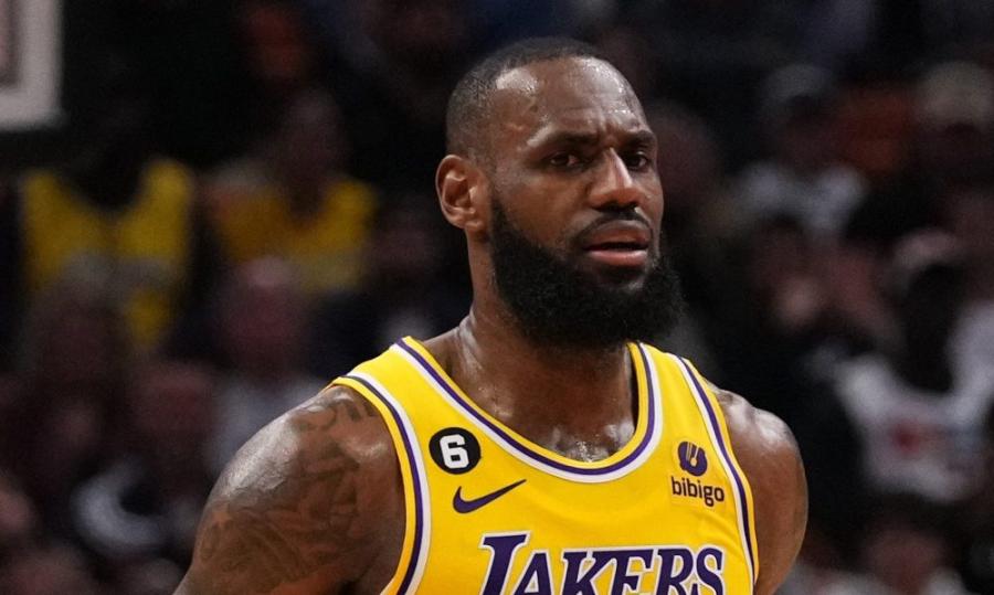 LeBron Wire | Get the latest LeBron James news, schedule, photos and rumors  from Lebron Wire, the best LeBron James blog available