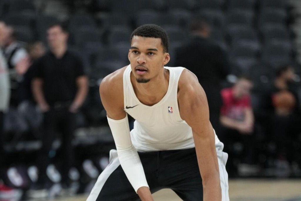 NBA / 溫班亞瑪迎生涯首次缺席!波波提前預判其臀部緊張,遺憾無緣對陣胖虎…-黑特籃球-NBA新聞影音圖片分享社區