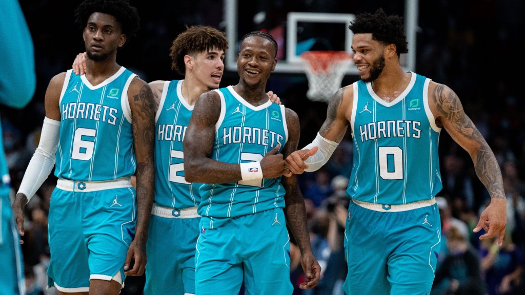 the-charlotte-hornets-picked-up-a-big-win-over-golden-state-with-a-strong-defensive-effort-in-the-fourth-quarter_9qdh948lg3ga14iph4ii1806k