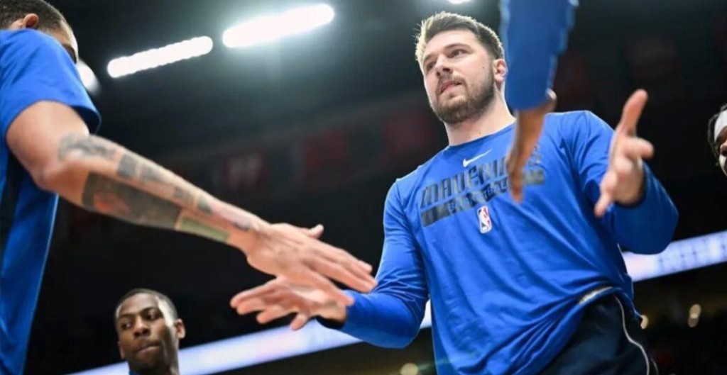NBA / 50分慘案!半場29+大三元!東契奇統治力太強,把對手都打破防了!-黑特籃球-NBA新聞影音圖片分享社區
