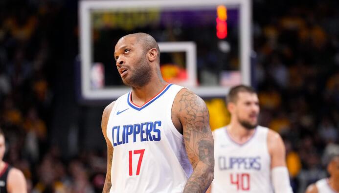 NBA / 連續五場被棄用!塔克忍不住了,對快艇現狀感到沮喪,多支強隊留意他!-黑特籃球-NBA新聞影音圖片分享社區