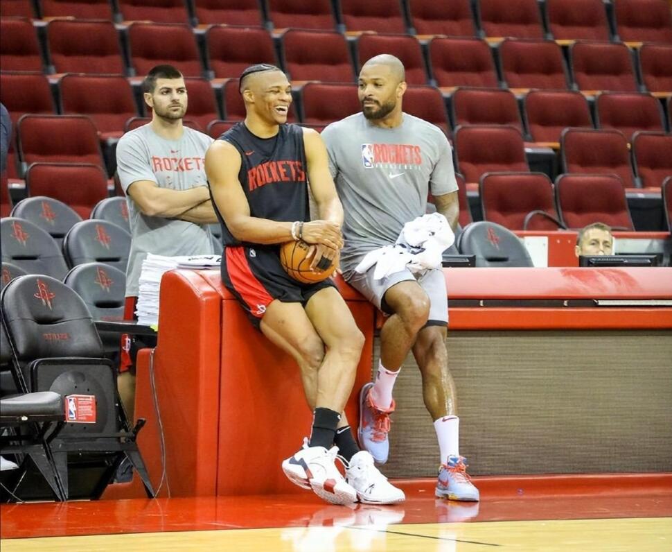 NBA / 連續五場被棄用!塔克忍不住了,對快艇現狀感到沮喪,多支強隊留意他!-黑特籃球-NBA新聞影音圖片分享社區