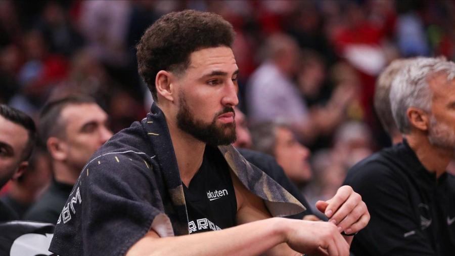 Hit Something on the Bench": Warriors Insider Reveals Klay Thompson's  Reaction to Steve Kerr Benching Him in Crunch Time - The SportsRush