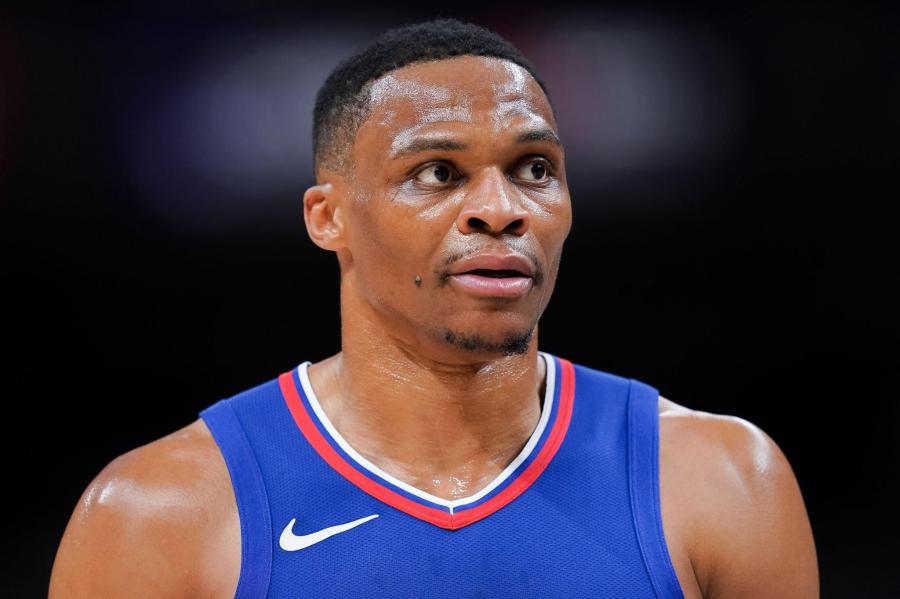 Russell Westbrook Sacrifices Starting Spot to Mentor Clippers and Pursue Championship - BVM Sports